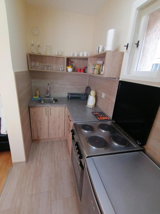 Haus Apartman Zajecar M&L Exteriör bild