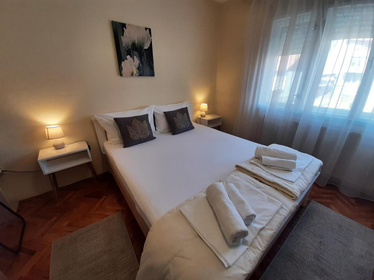 Haus Apartman Zajecar M&L Exteriör bild